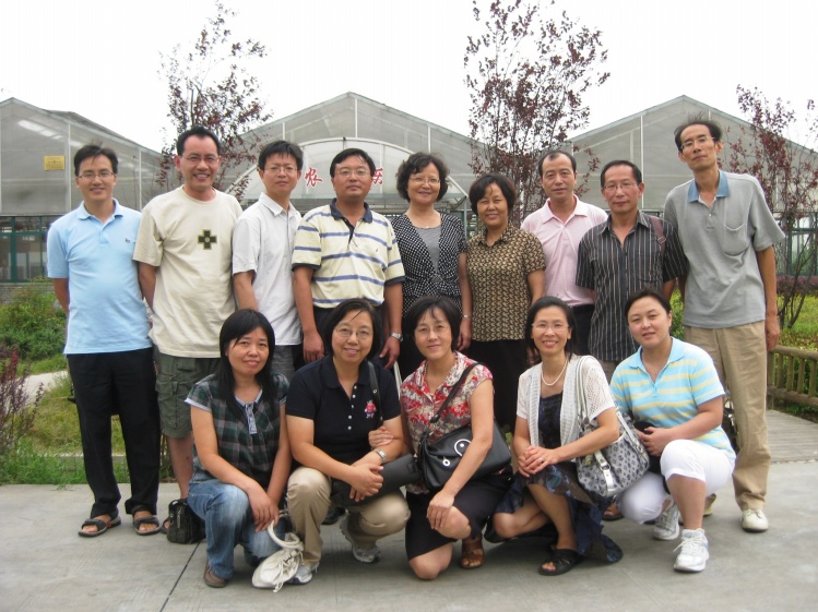 在奉賢新農村建設基地合影